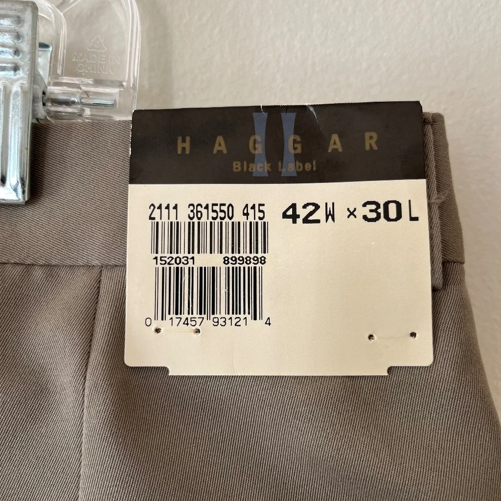 Haggar Sz 42W 30L Black Label Wrinkle Free Classic Fit Pockets Dress Khaki Pants